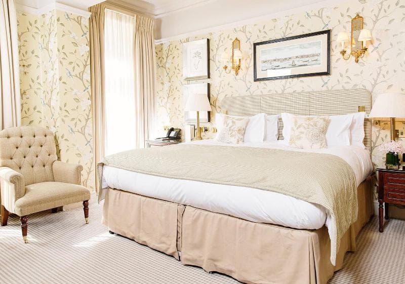 The Stafford London 4