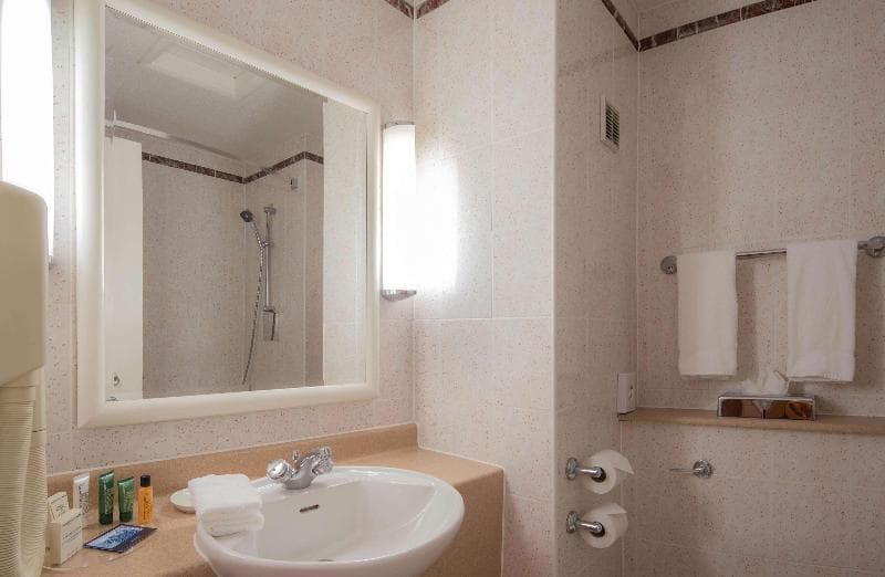 Delta Hotels Warwick 5