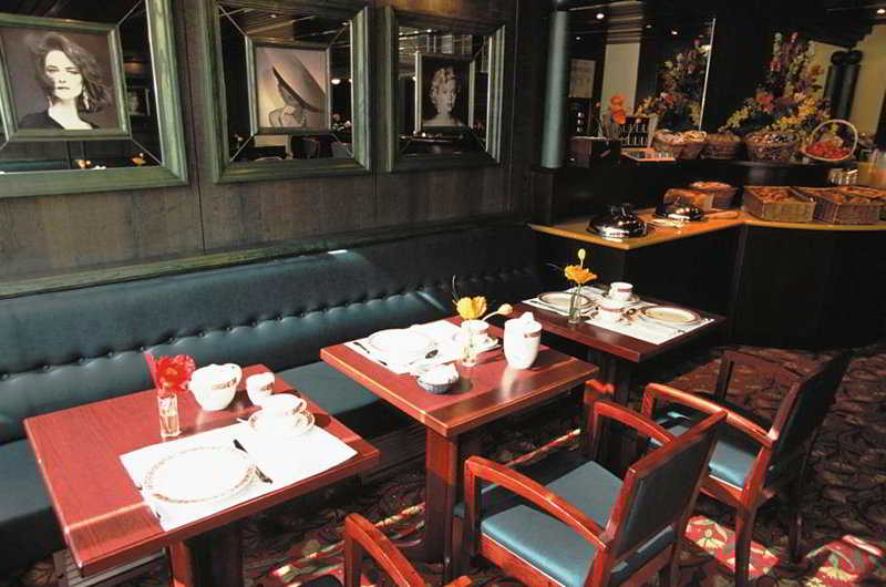 Mercure Versailles Parly 2 2