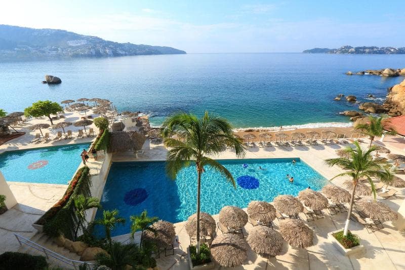 Las Torres Gemelas Suites & Beach Resort photo 1