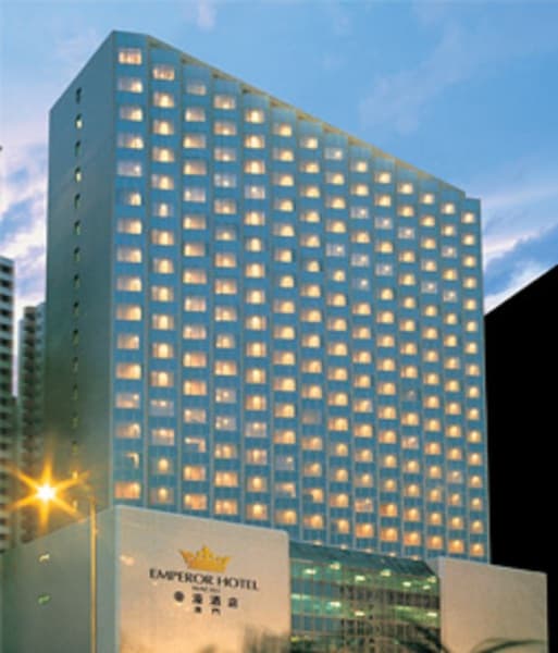 Emperor Hotel photo 1
