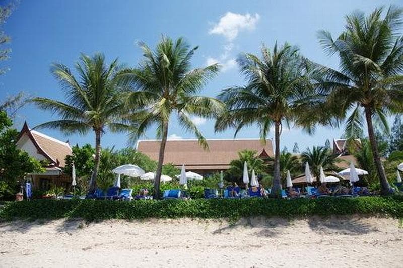 Lanta Casuarina Beach Resort 3