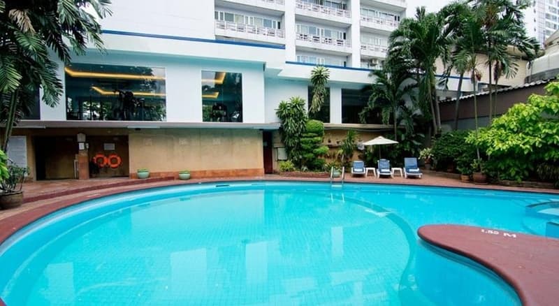 Manhattan Bangkok Hotel 3