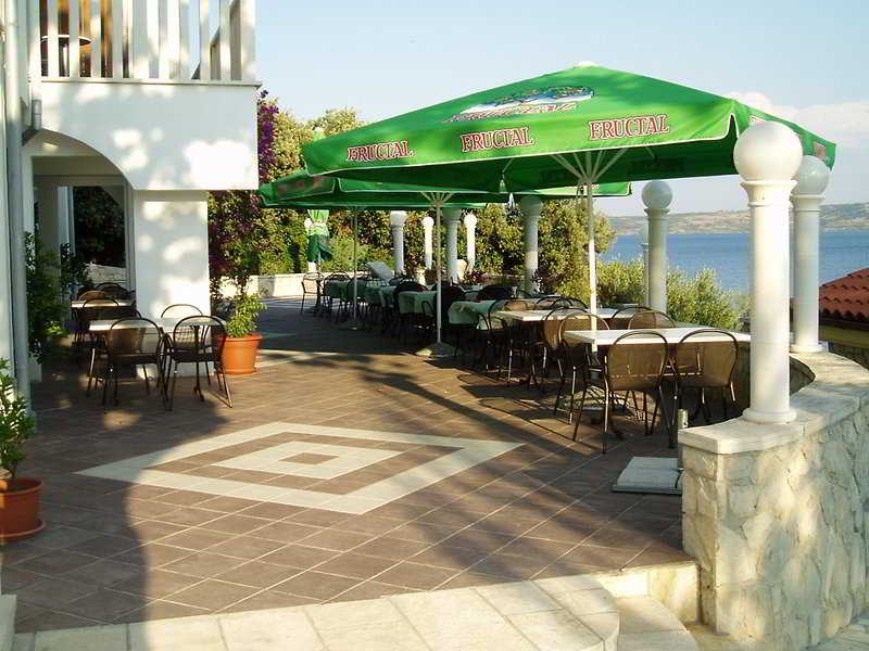 Hotel Lucija 3