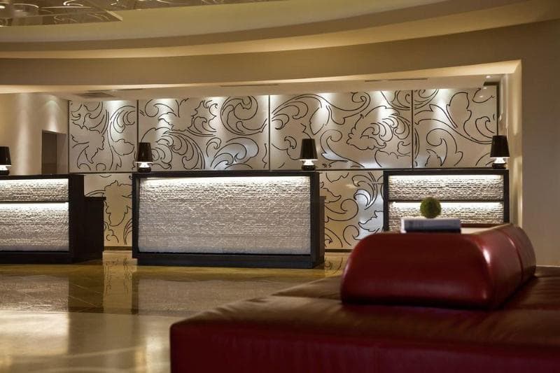 Renaissance Newark Airport Hotel 5
