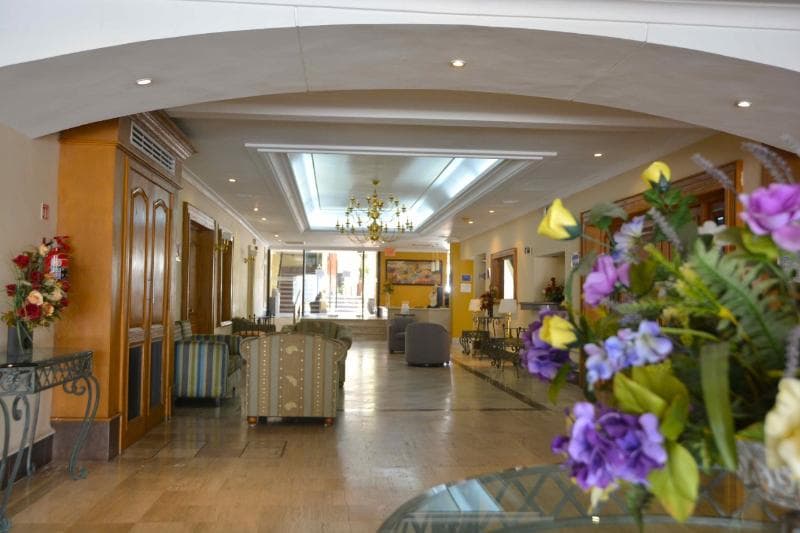 Hafersons Inn Hotel & Suites 4
