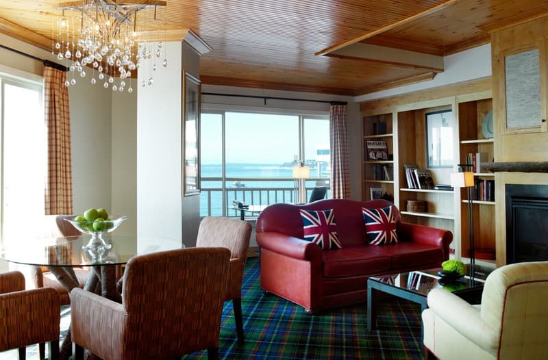 The Edgewater 4