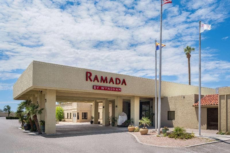 Ramada by Wyndham Tucson 3