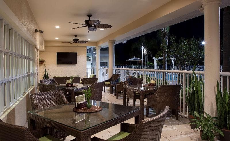 DoubleTree Suites by Hilton Hotel Naples 2