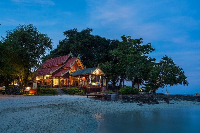 Phi Phi Natural Resort 5