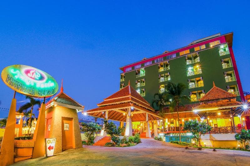 Phuphaya Resort Pattaya 3
