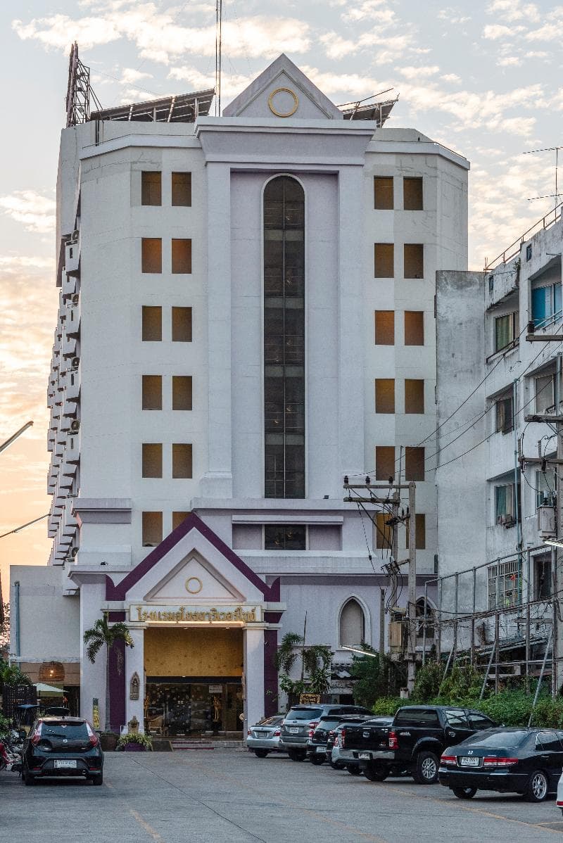 Ayothaya Riverside 3