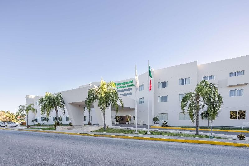 Wyndham Garden Playa del Carmen 3