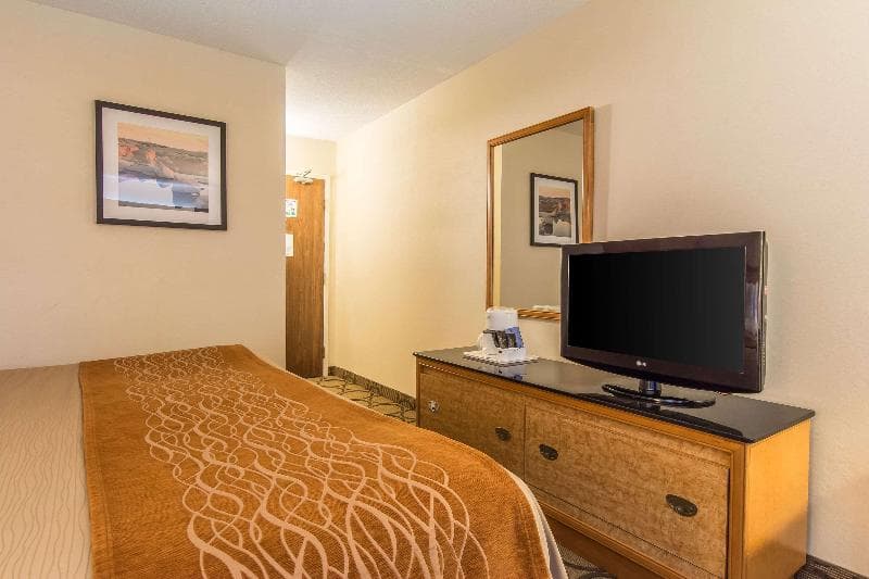 Comfort Inn Magnetic Hill 2