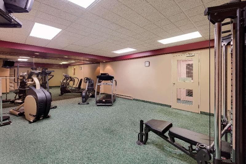 Ramada By Wyndham Pinewood Park Resort North Bay 2
