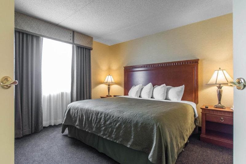 Quality Inn Bay Front 2