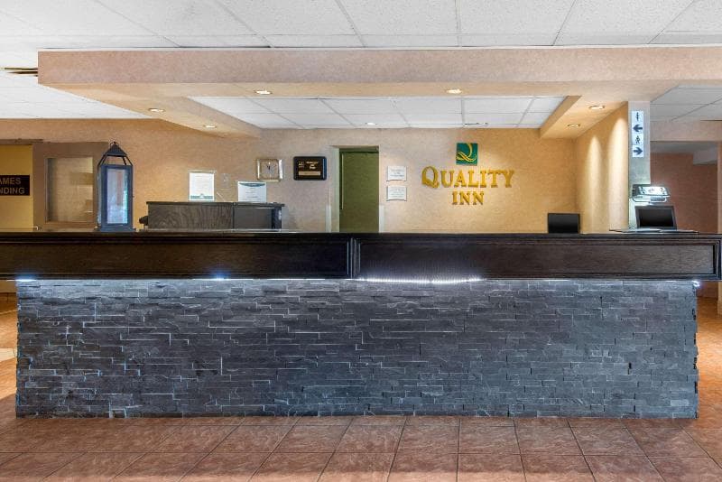Quality Inn & Conference Center Downtown 4