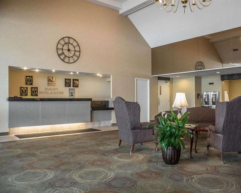 Quality Hotel & Suites Woodstock 4