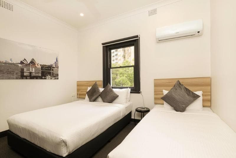 Glenferrie Lodge 2