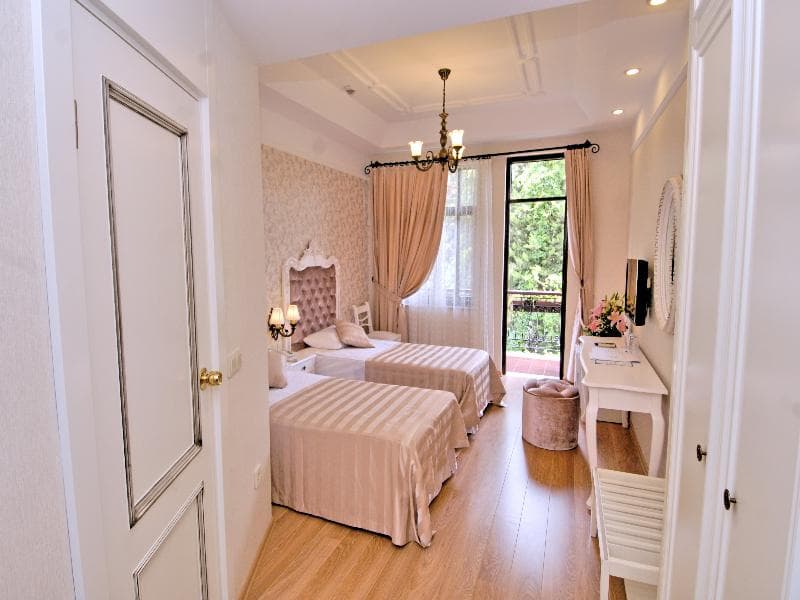 Aspen Hotel 3