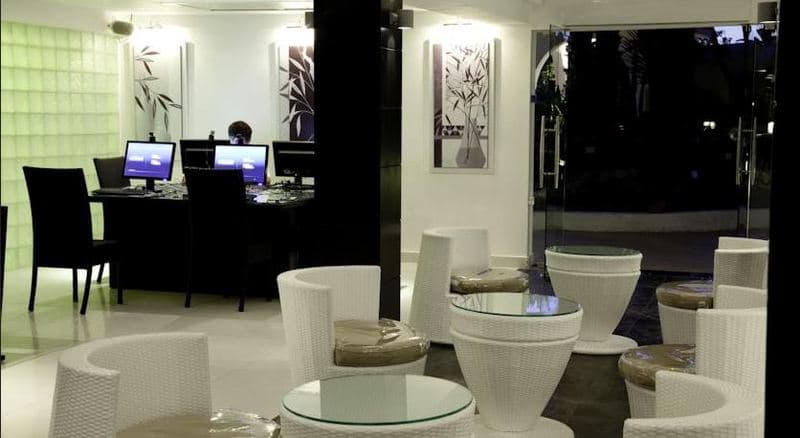 Samira Club 4