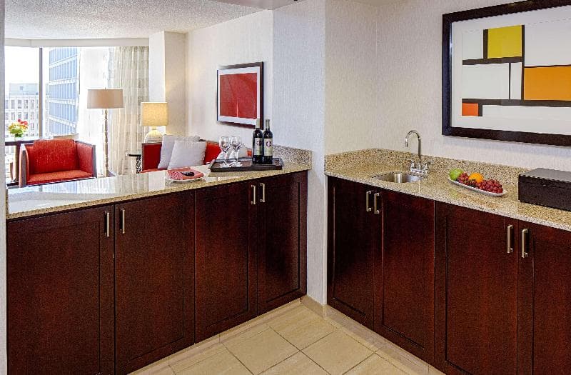 DoubleTree by Hilton Houston - Greenway Plaza 5