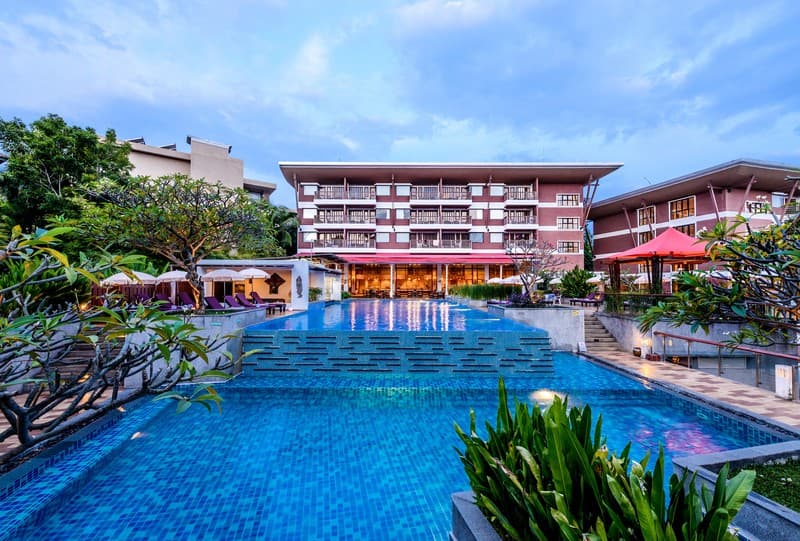 Peach Blossom Resort 2