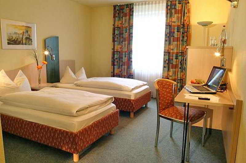 Plaza Hotel Bruchsal main