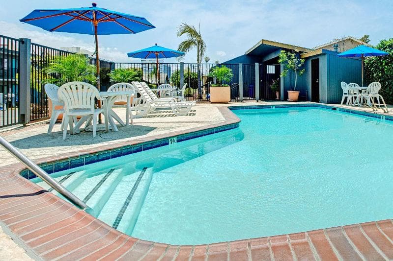 Travelodge by Wyndham LAX 5