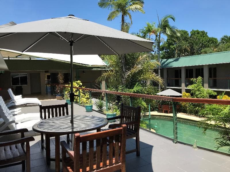 Bay Village Tropical Retreat 4