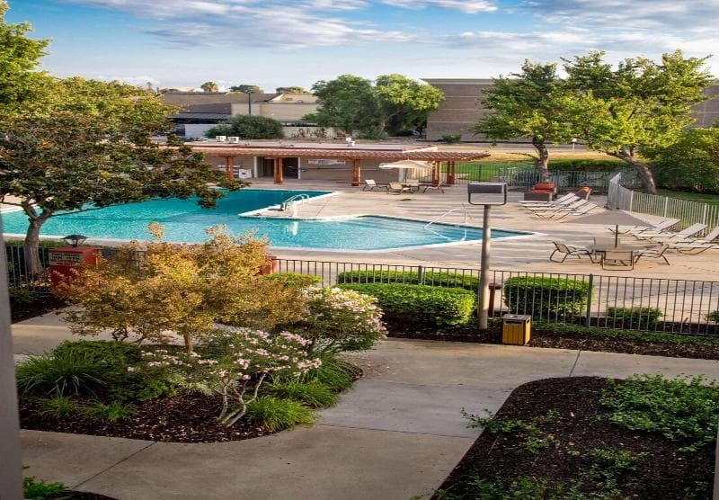 Best Western Plus Garden Court Inn 5