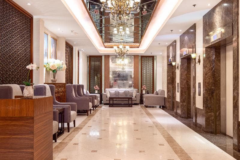 Riverfront Residence 5
