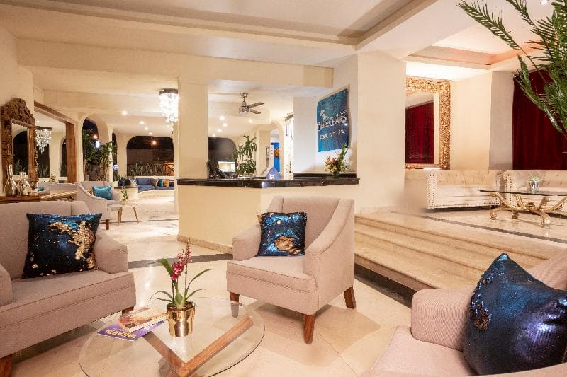 Blue Chairs Resort by the Sea - Adults Only 5