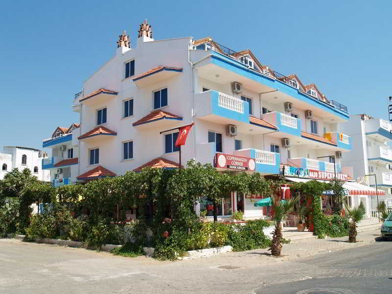 Atlantis Apartments photo 1