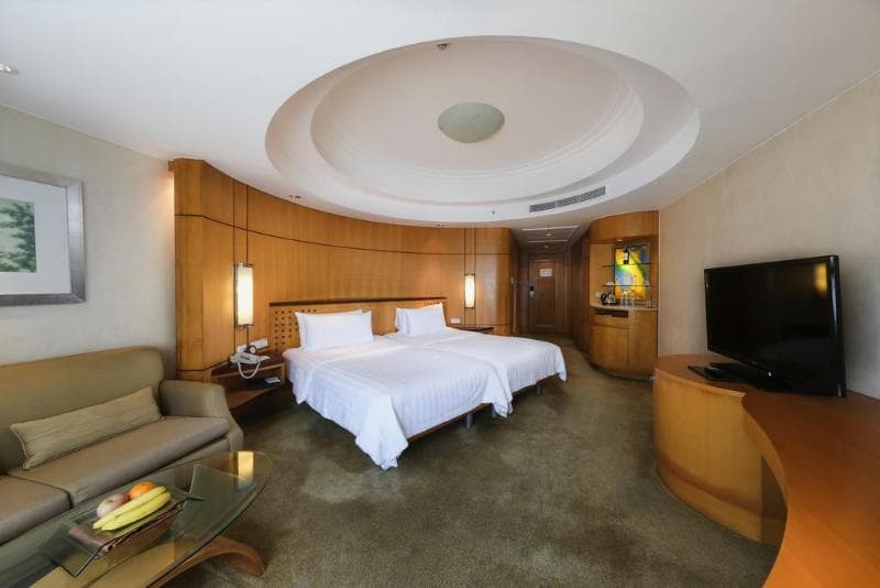 Makati Shangri-La, Manila 4