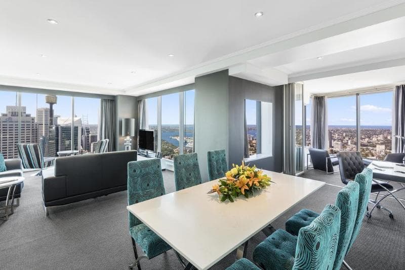 Meriton Suites World Tower, Sydney 3