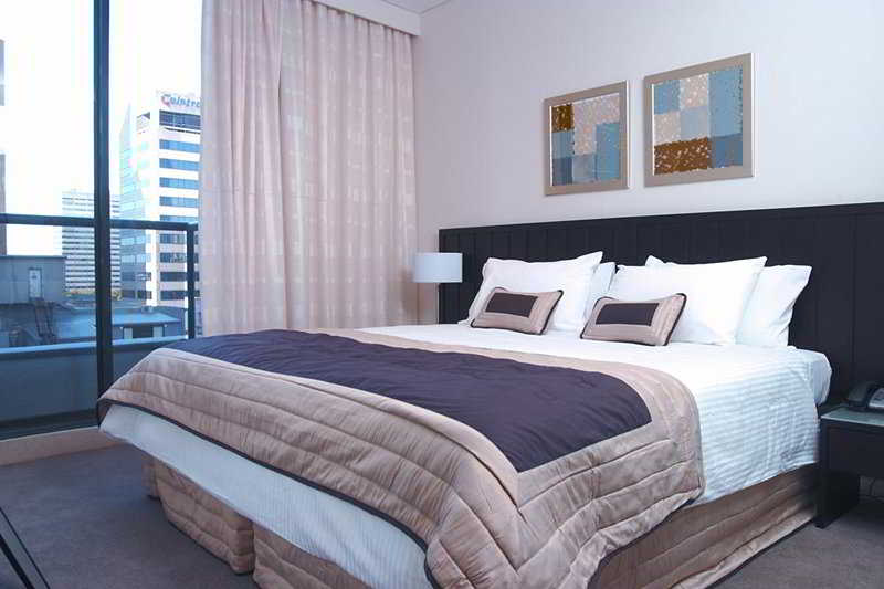 Meriton Suites Pitt Street, Sydney 3