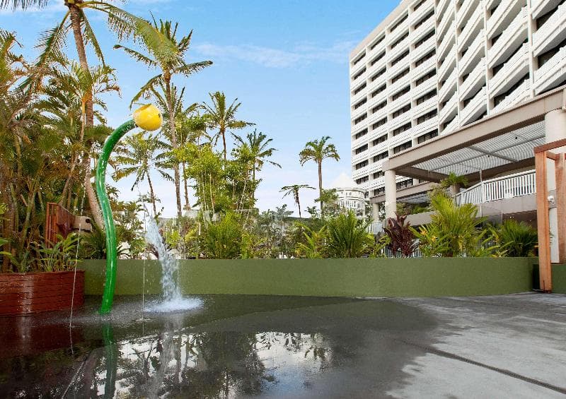 Rydges Esplanade Resort Cairns 3