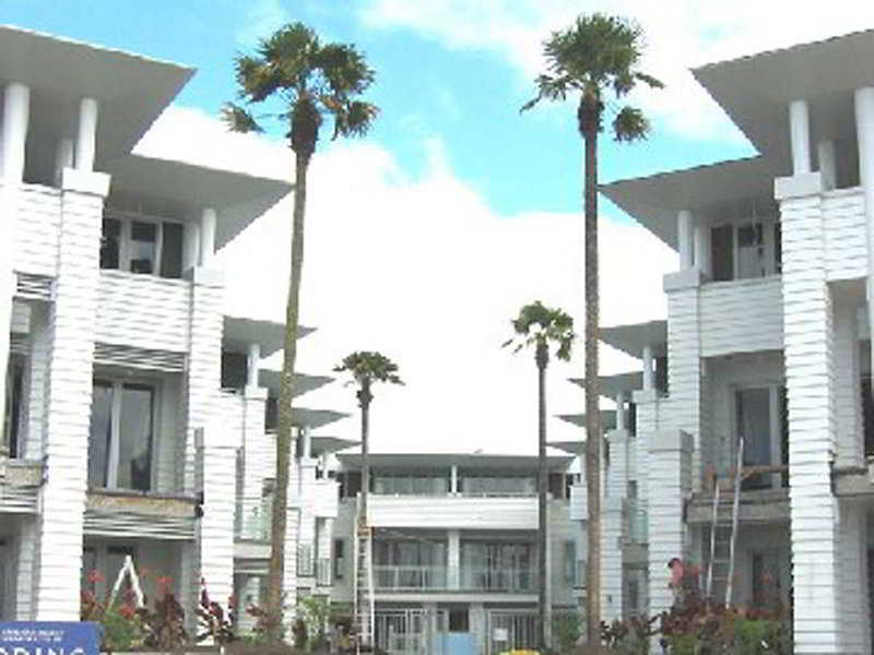 The Waterfront Suites main