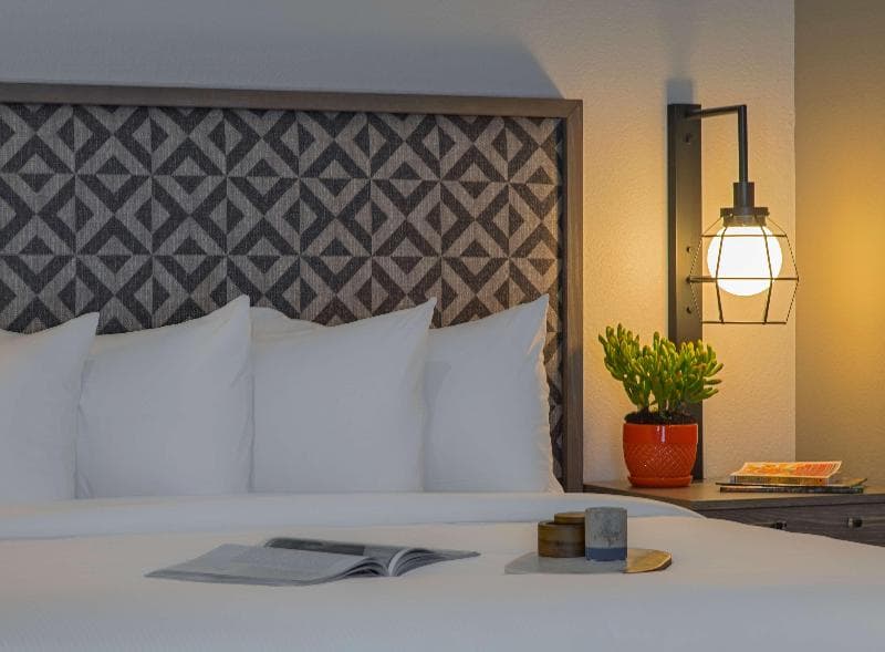 DoubleTree by Hilton Hotel Austin 4
