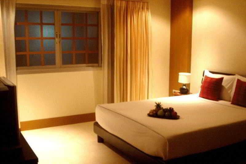 Maninarakorn Hotel 5