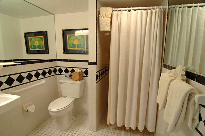 Heron House Court - Adult Only 5