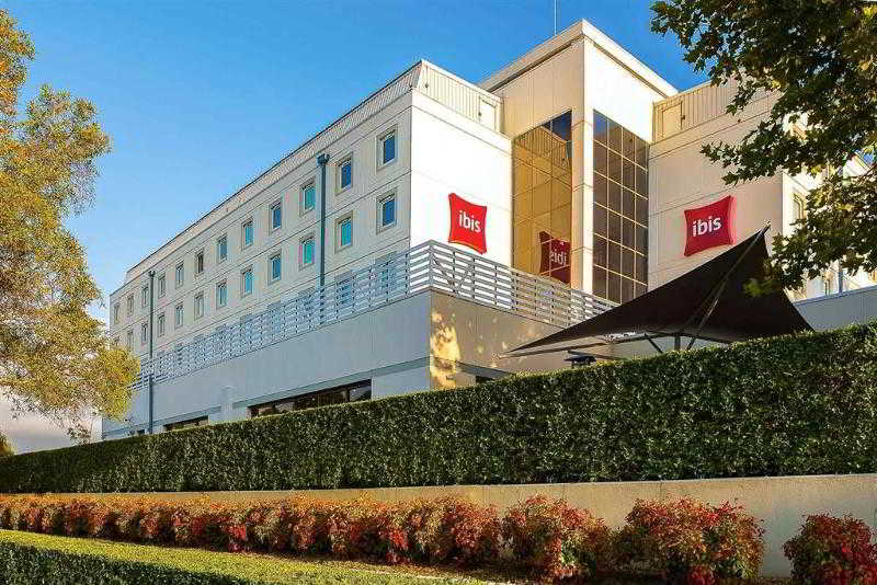 Ibis Sydney Airport photo 1
