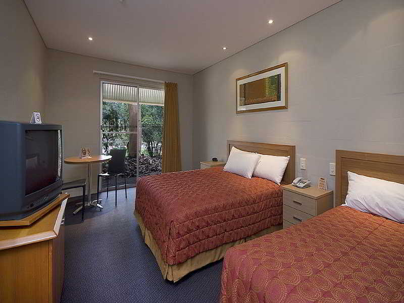 Outback Hotel & Lodge 5
