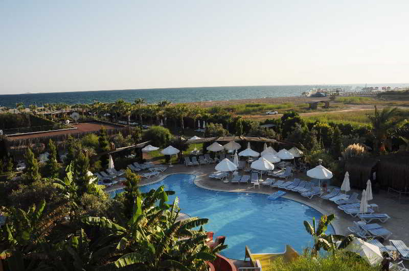 Saturn Palace Resort 4