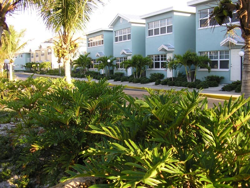 Barefoot Beach Resort 2