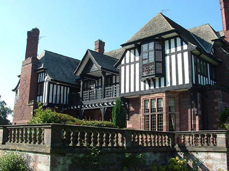 Inglewood Manor main