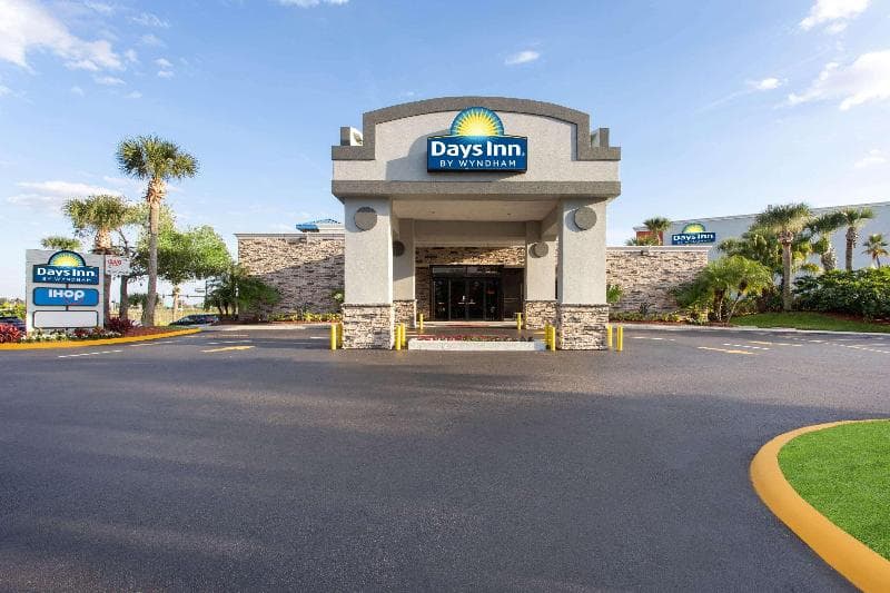 Days Inn by Wyndham Orlando Conv Center/International Drive photo 1