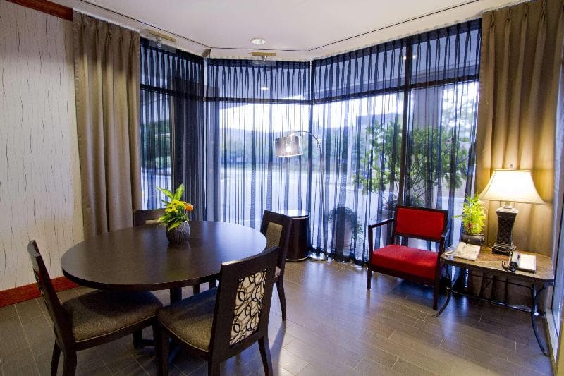 Hampton Inn by Hilton Vancouver-Airport/Richmond 4