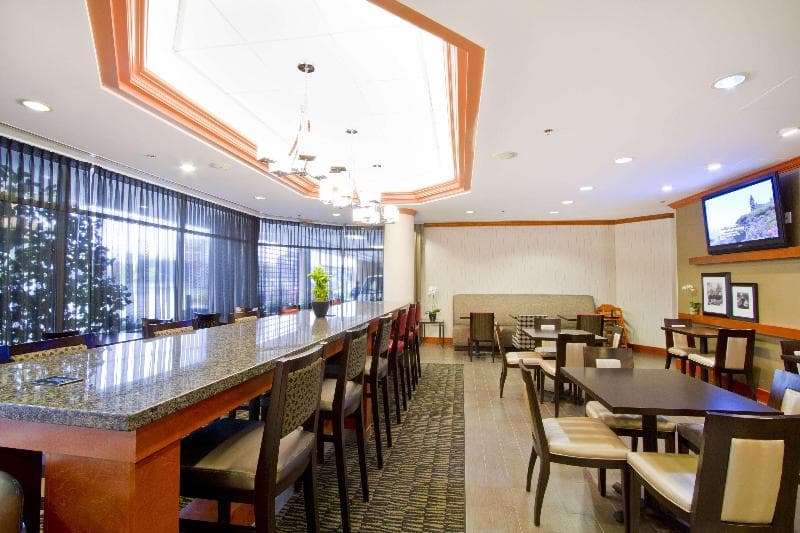 Hampton Inn by Hilton Vancouver-Airport/Richmond 2